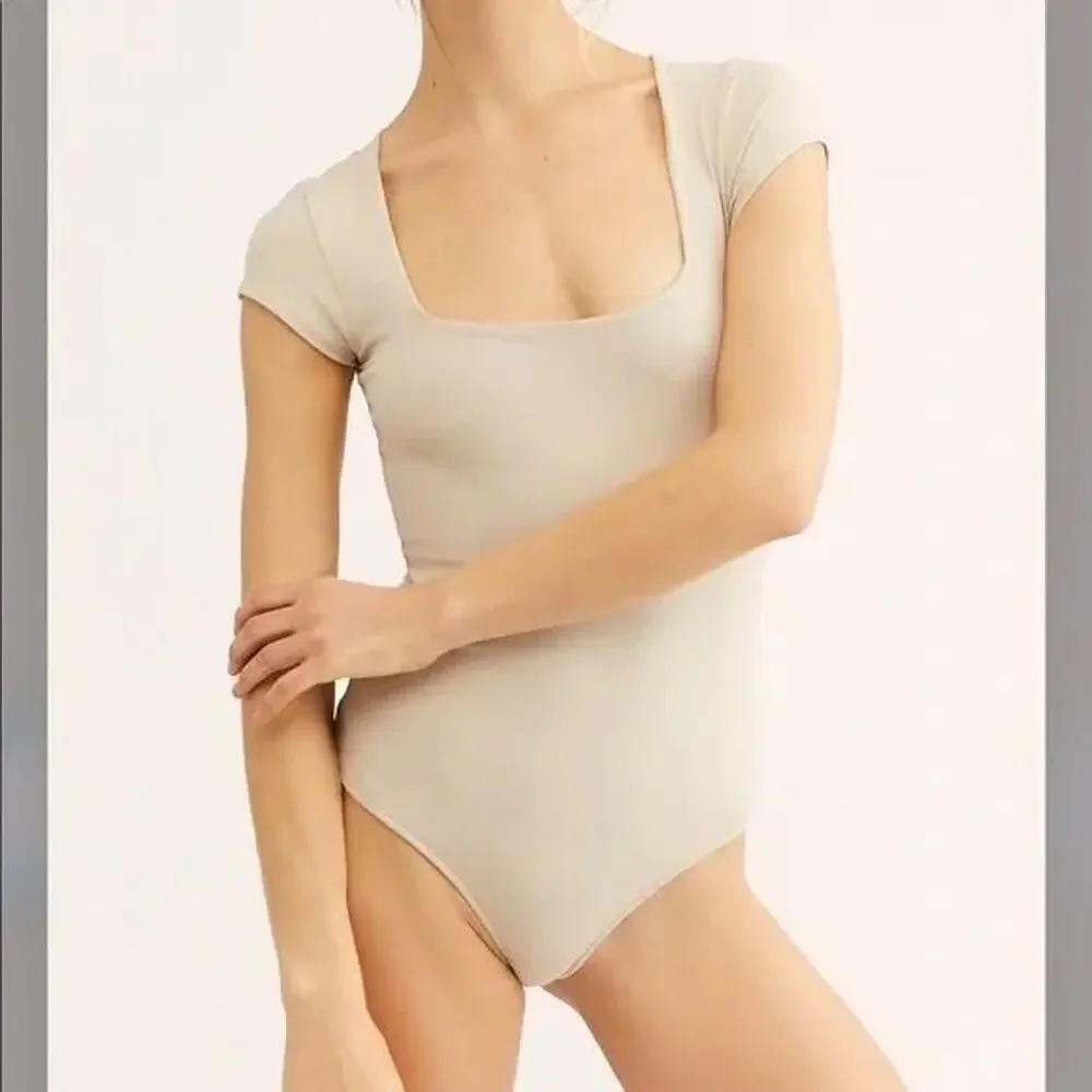 House of Harlow Cream Bodysuit Size Medium